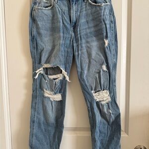 Hollister Women's Curvy High Rise Ripped Denim Mom Jeans